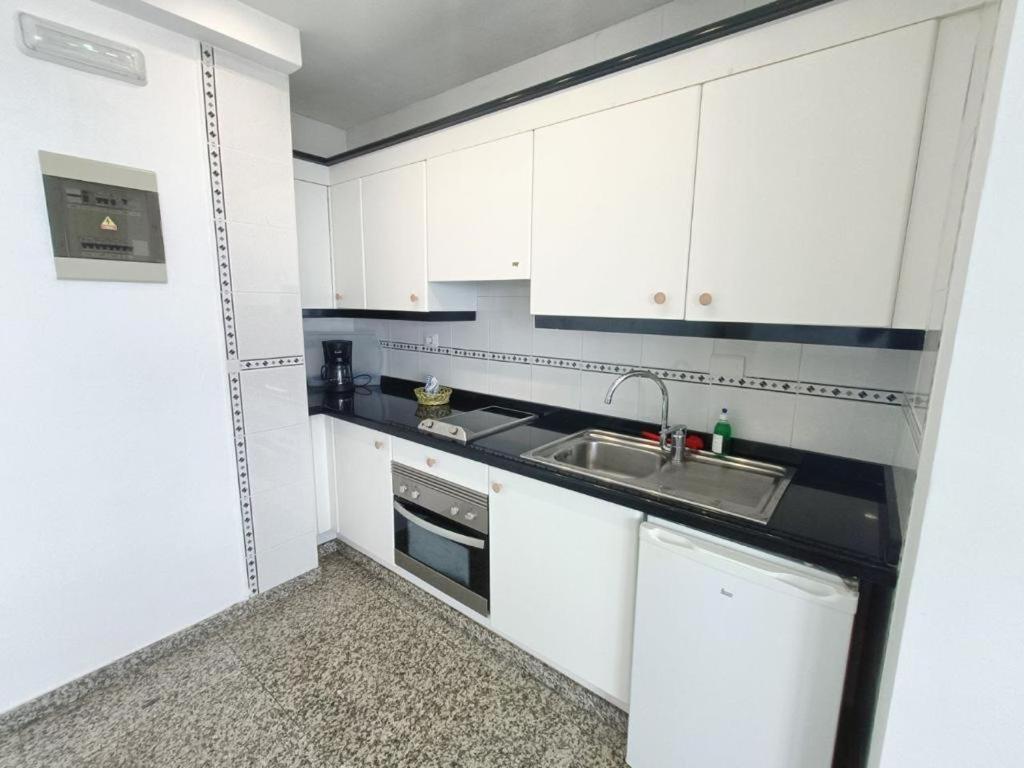 Apartamentos Sol Mar Los Cristianos  Exterior photo
