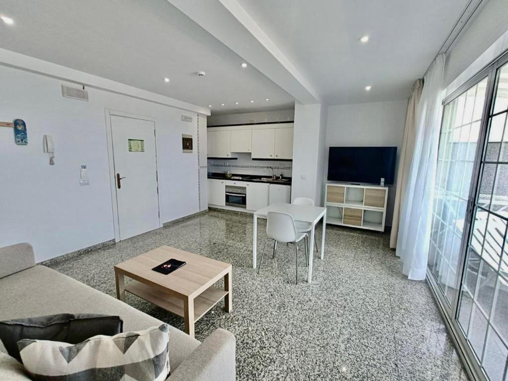 Apartamentos Sol Mar Los Cristianos  Exterior photo